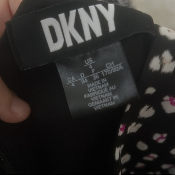 DKNY womens Belted V-neck Ruched Sleeve jumpsuit - Picture 3 of 6